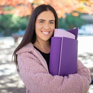 Meet your Posher, Becca